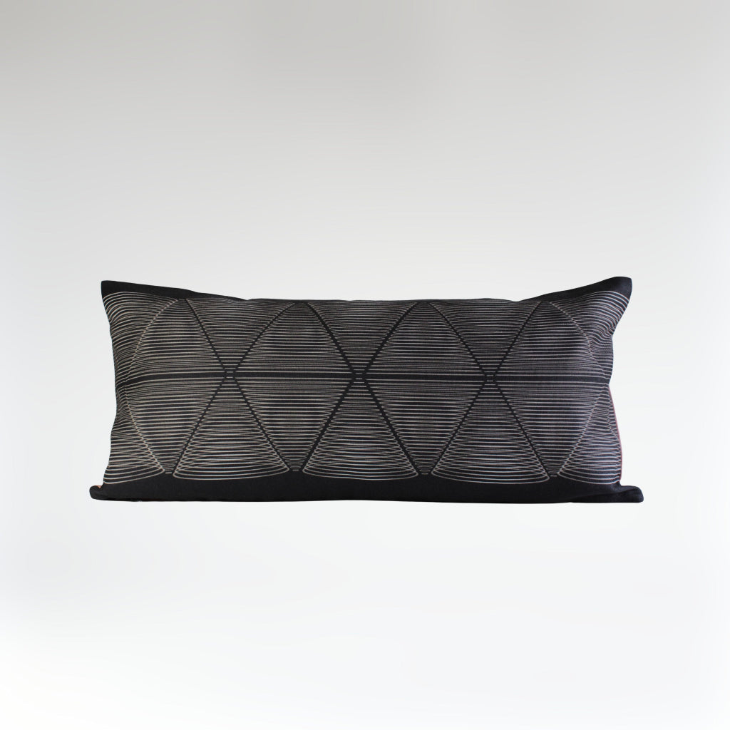 COJIN 50X25 RAYAS NEGRO FRONTAL